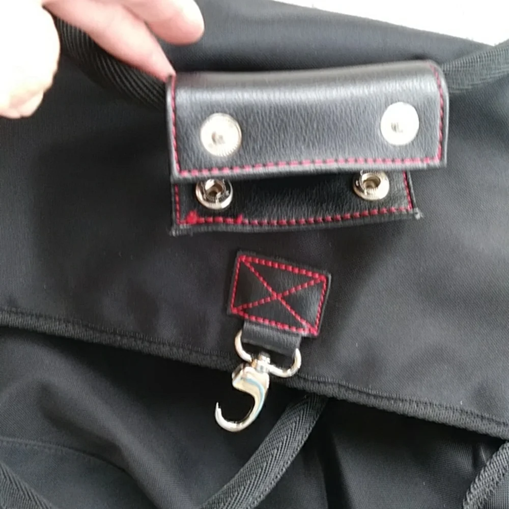 Victoria's Secret Expandable Weekender Overnight Getaway Bag FLAW - Picture 10 of 16